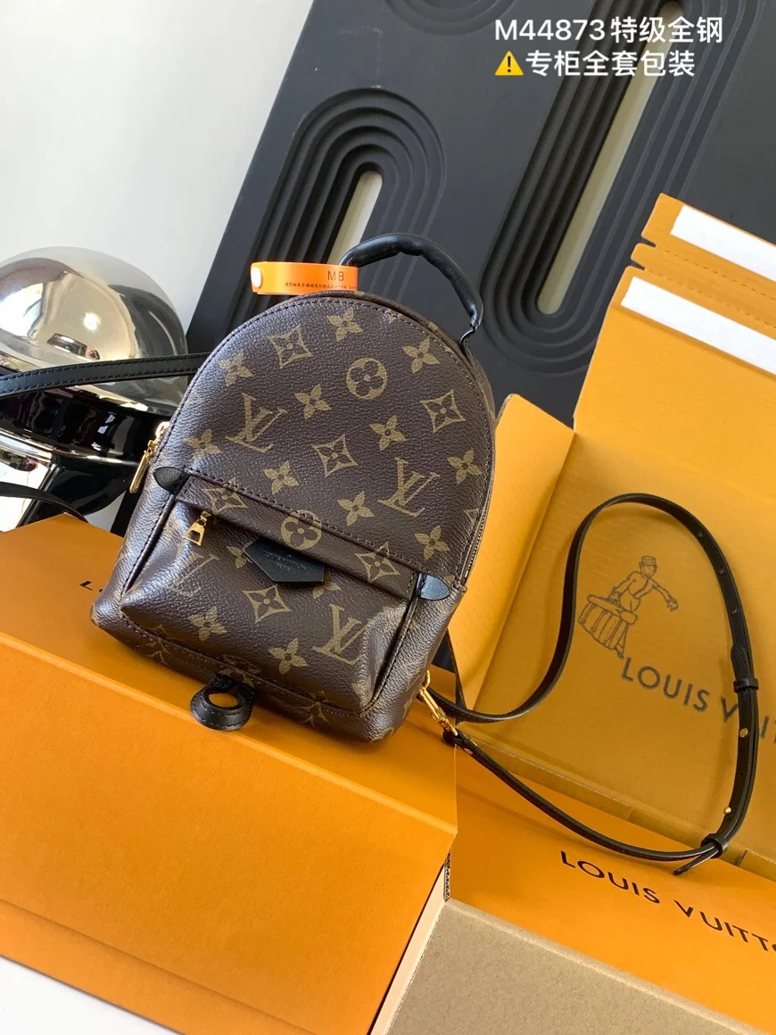 Louis Vuitton M44873