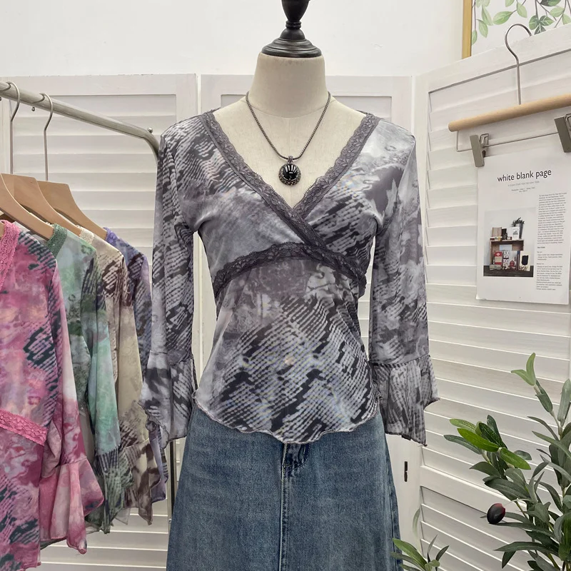 Uveng Picts Picts Retro Tie-Dye-Print Yarn Lace V-Neck Low-Breast Horn Sleeves Short Thin T-Shirt Top 8836