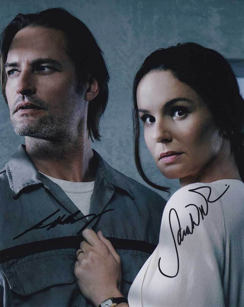 Colony In-Person AUTHENTIC Autographed Cast Photo Poster painting SHA #20616