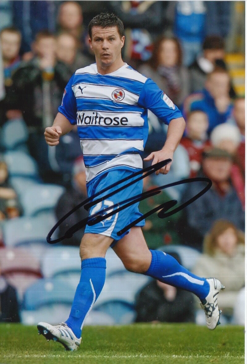 READING HAND SIGNED IAN HARTE 6X4 Photo Poster painting.