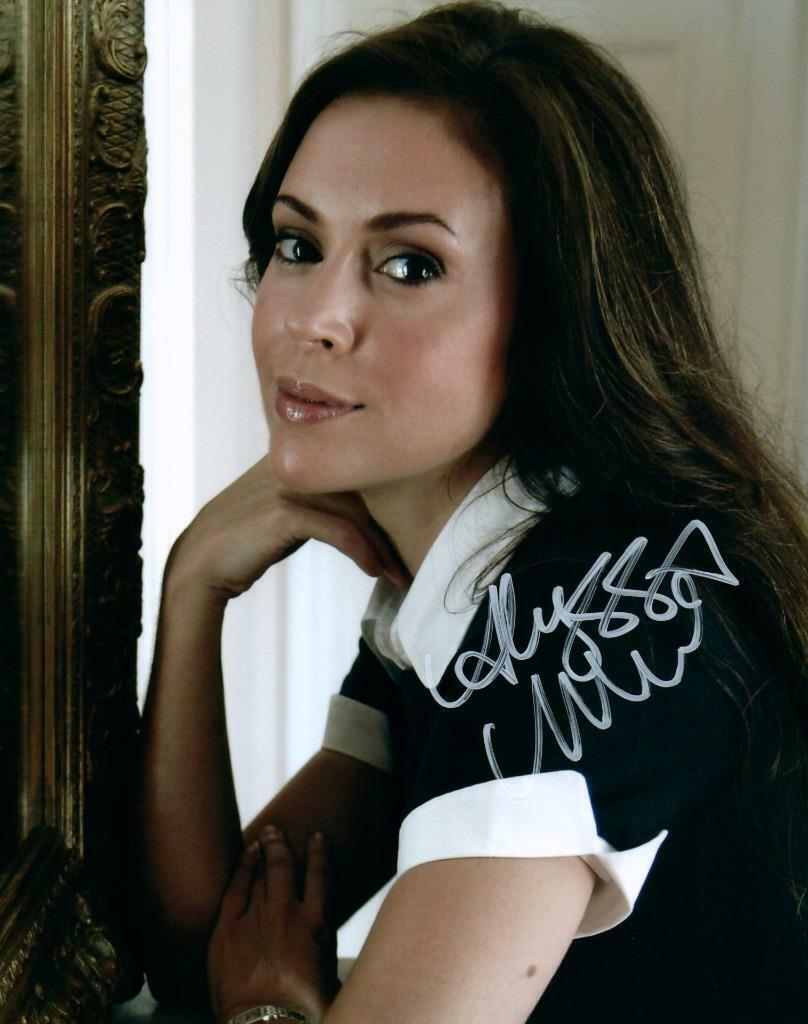 Alyssa Milano 8x10 Autographed signed Photo Poster painting Picture and COA