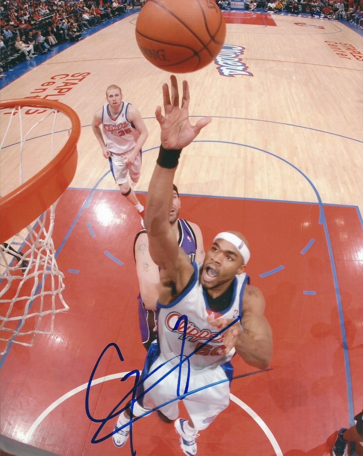 Signed 8x10 COREY MAGGETTE Los Angeles Clippers Autographed Photo Poster painting - COA