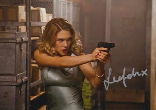 LEA SEYDOUX 007 JAMES BOND MAJOR GIRL AUTHENTIC AUTOGRAPH SPECTRE Madeleine