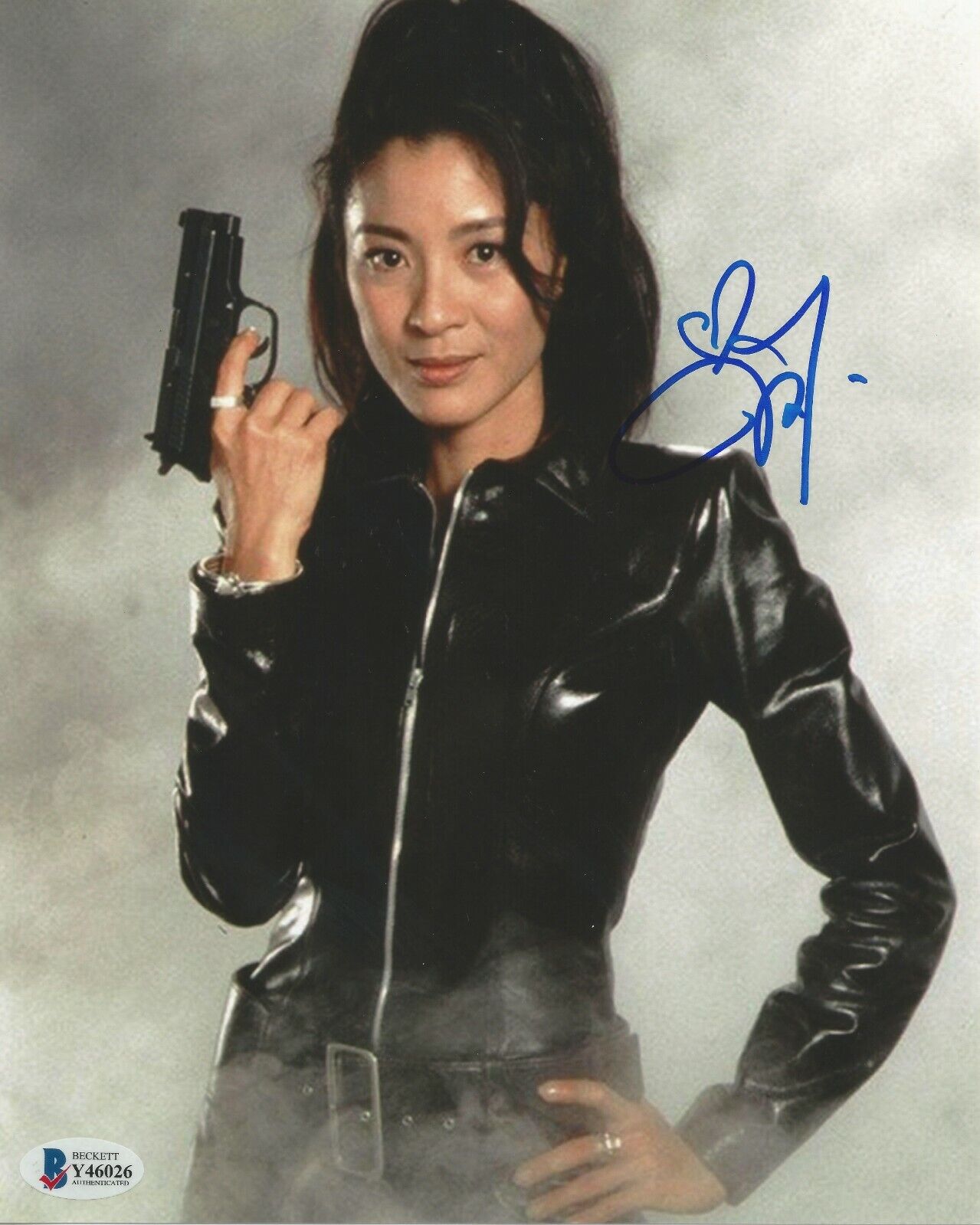 Michelle Yeoh Bond Girl James Bond 007 Beckett Authentic 8x10