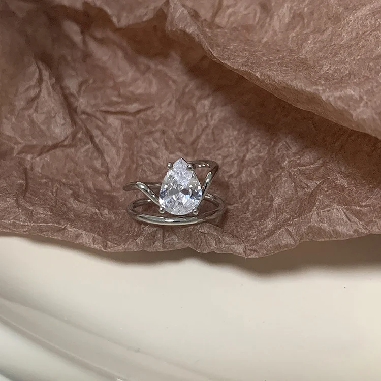 Vintage Finger CZ Stone Ring