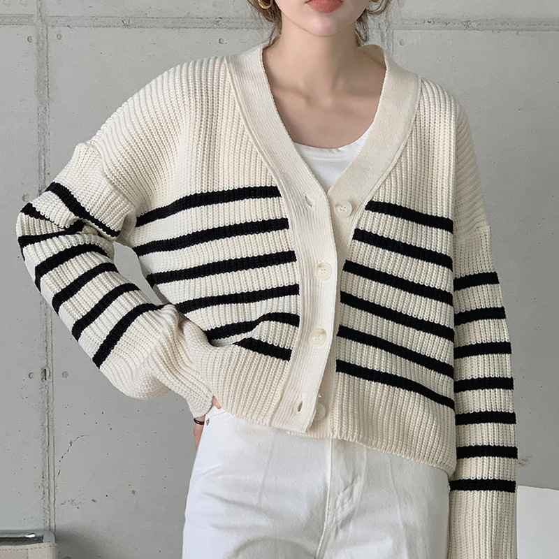 STRIPED V-NECK CARDIGAN