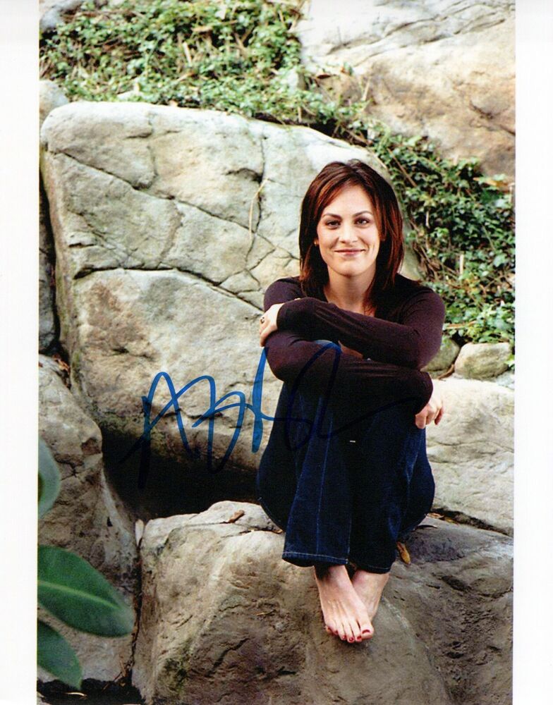 Annabeth Gish glamour shot autographed Photo Poster painting signed 8x10 #9