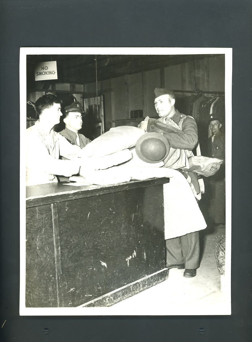 Red Ruffing circa 1943 Air Corps Press Photo Poster painting New York Yankees