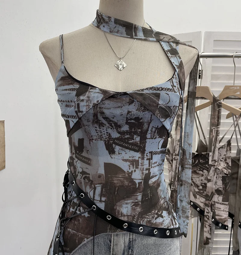 Uveng Spice Girls Newspaper Tie-Dye Printing Net Waste Vest Irregular Rope Ribbon 1197