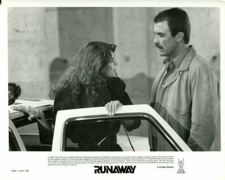 Kirstie Alley Tom Selleck Runaway Original Press 8x10 Photo Poster painting