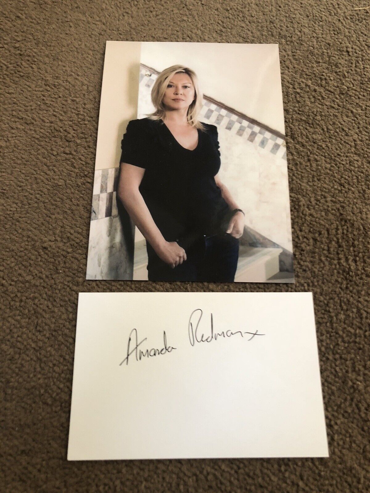 AMANDA REDMAN (THE GOOD KARMA HOSPITAL) SIGNED CARD & 7x5” UNSIGNED Photo Poster painting