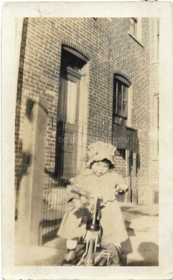 Little Child GIRL Found Photo Poster painting bwOriginal Snapshot VINTAGE 08 9 X