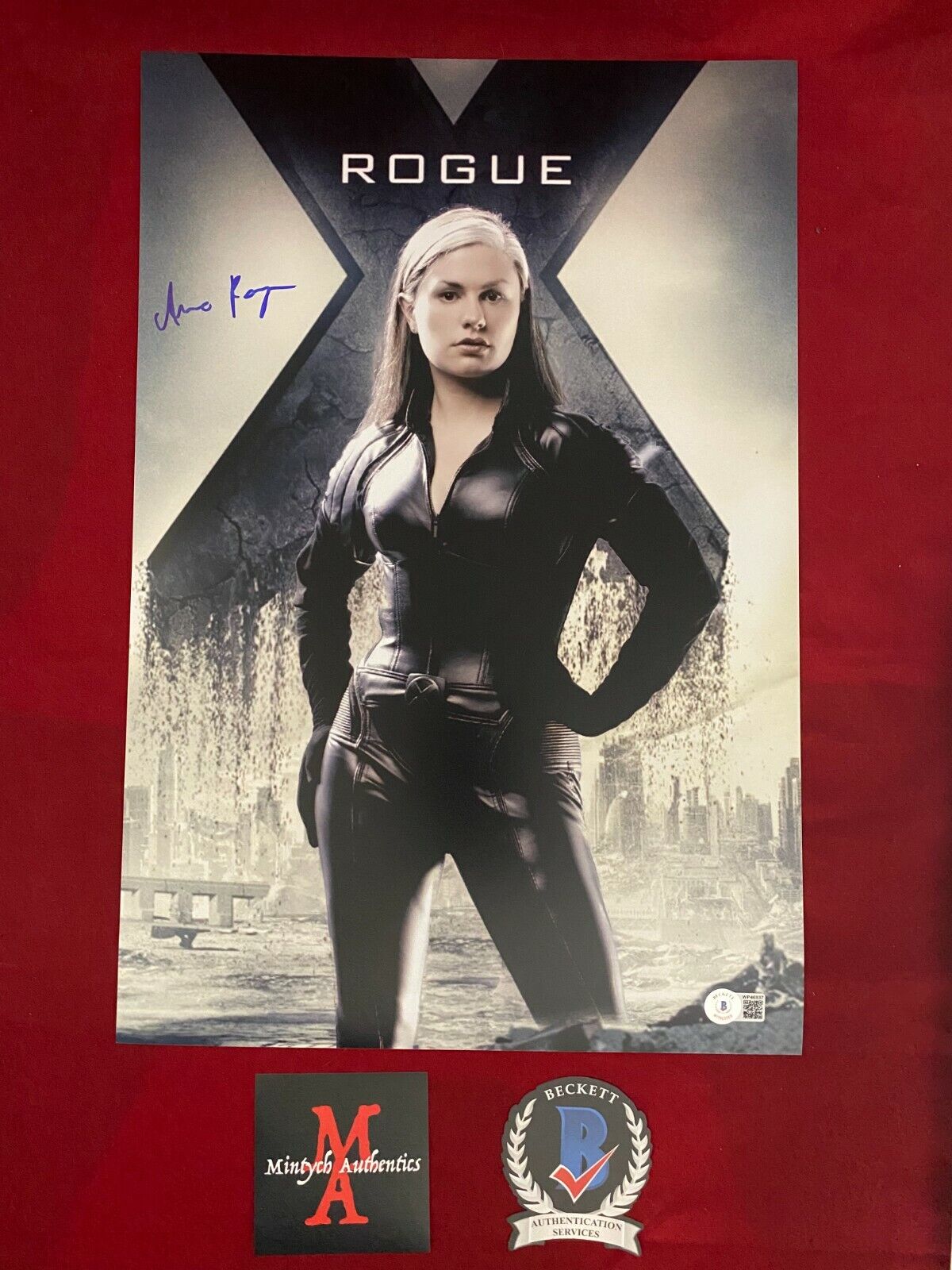 ANNA PAQUIN AUTOGRAPHED SIGNED 12x18 Photo Poster painting! X-MEN! ROGUE! BECKETT COA!