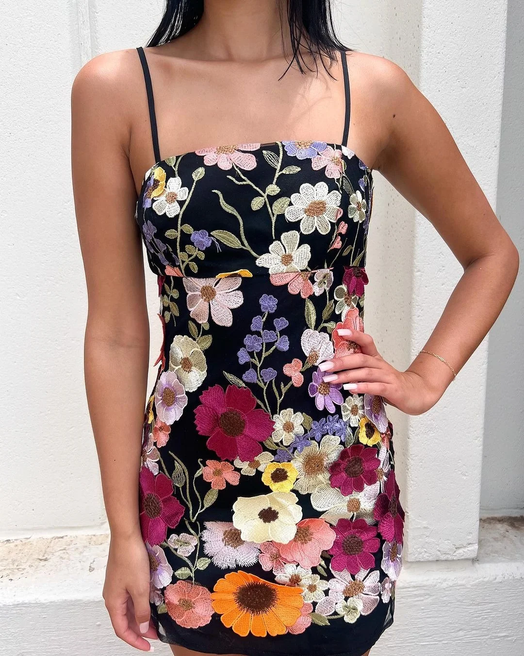 Uveng Uveng 2025 New Temperament Elegant Three-Dimensional Flower Mesh Splicing Heavy Industry Embroidery Sling Skirt Skirt