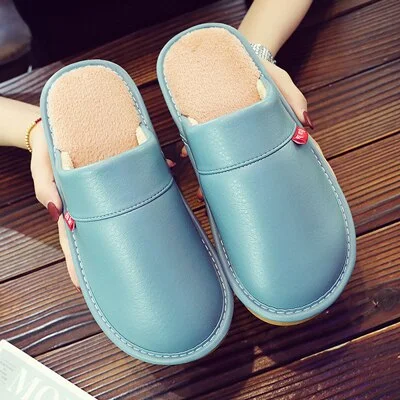 Women's Slippers home shoes 2020 New Winter Ladies Non Slip PU Leather Indoor Slippers for woman Windproof Designer family