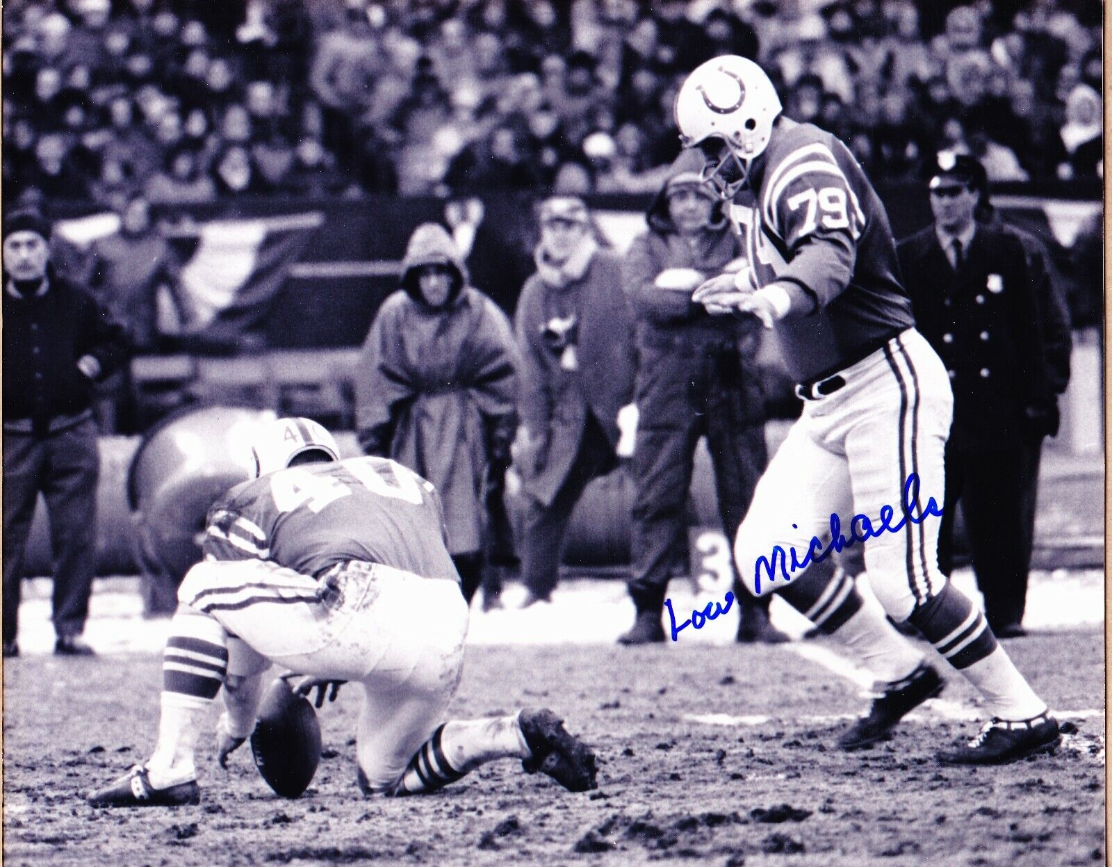 Lou Michaels (DEC) signed 8x10 Baltimore Colts black and white action Photo Poster painting