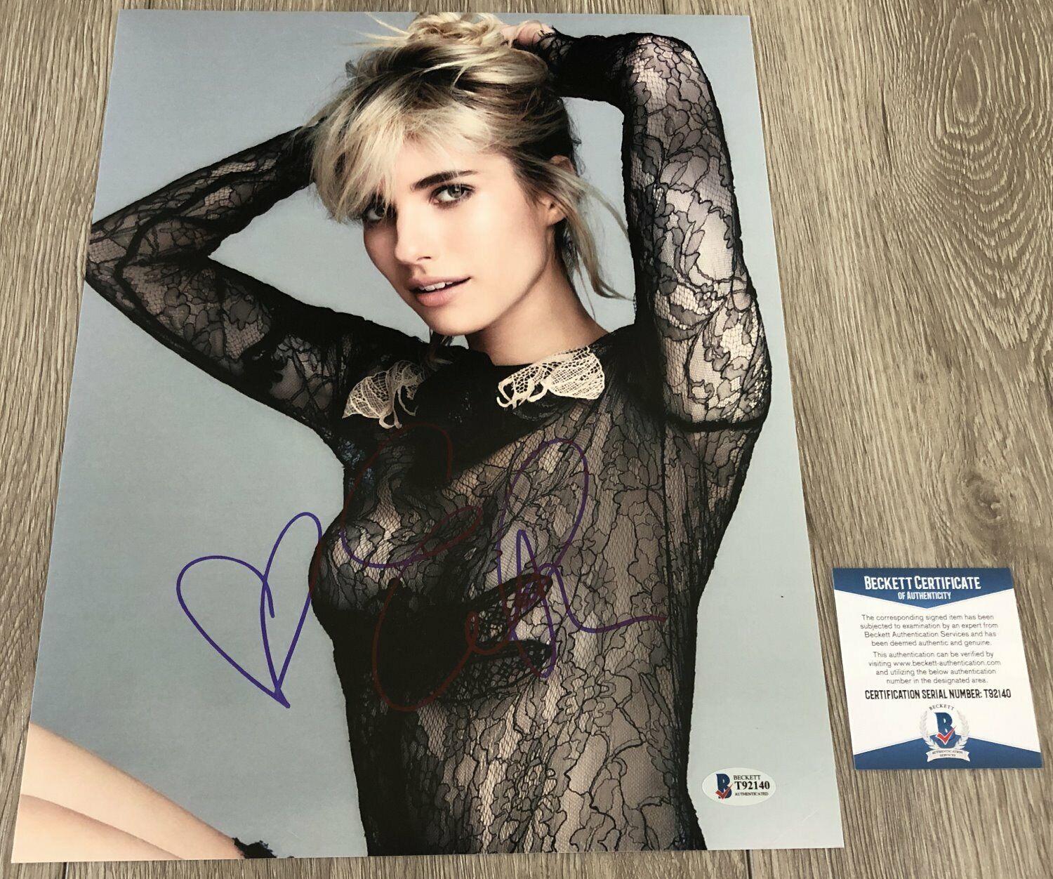 EMMA ROBERTS SIGNED AMERICAN HORROR STORY 11x14 Photo Poster painting w/PROOF & BECKETT BAS COA