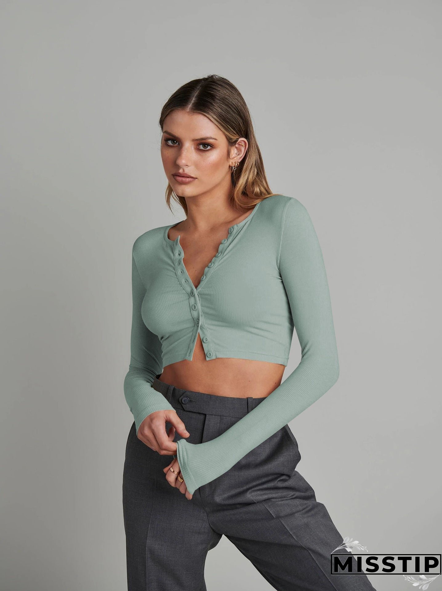 Women's Button Long-sleeved Knitted Autumn Fashion Wear Knitwear