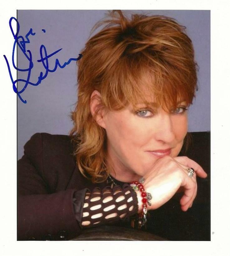 Katrina Leskanich POP ROCK SINGER autograph, In-Person signed Photo Poster painting