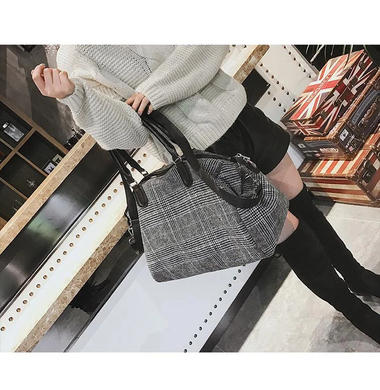 2019 Women Travel Bags Female Fashion Large Capacity Handbags Luggage Duffle Messenger Handbag Bag Casual Stripes Shoulder Bags