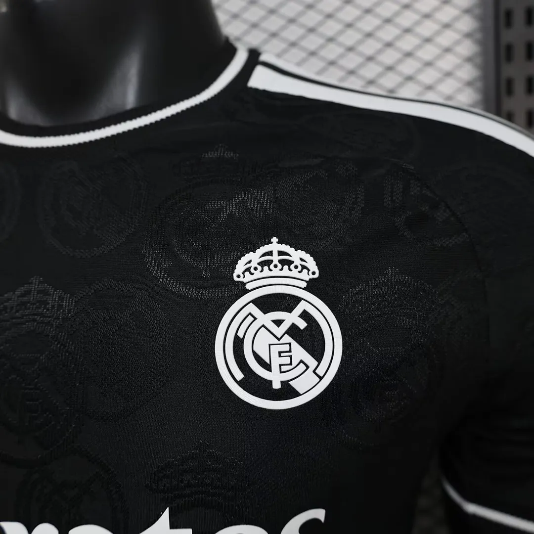 26/27 Real Madrid Black Player Version Football T-Shirt Thai Quality