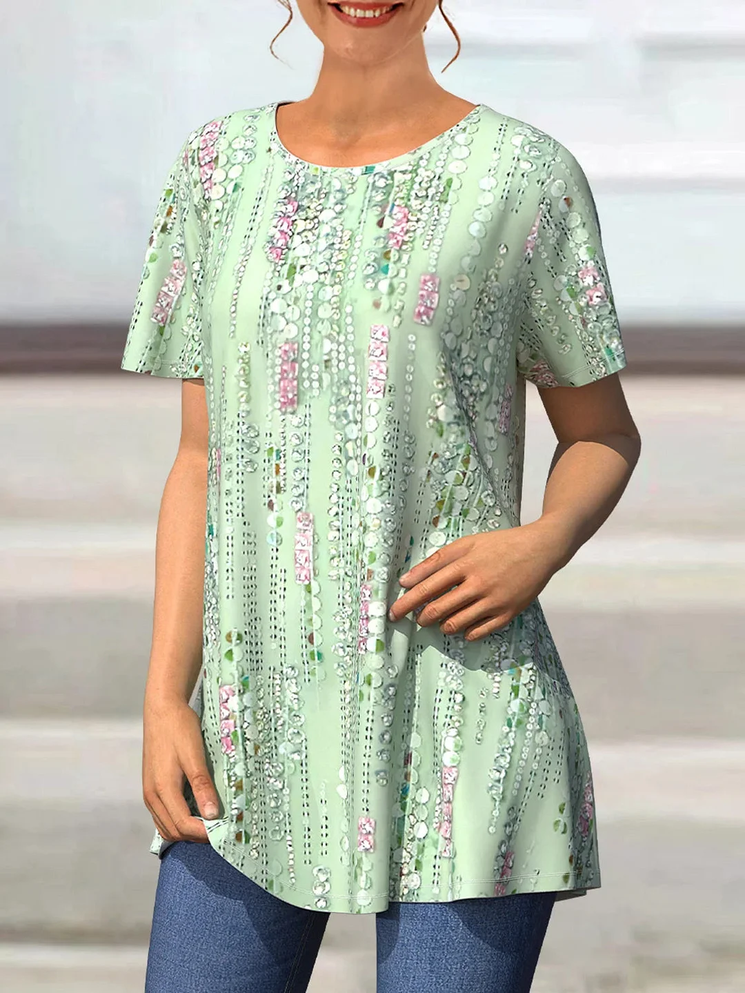 Women's Short Sleeve Scoop Neck Graphic Top