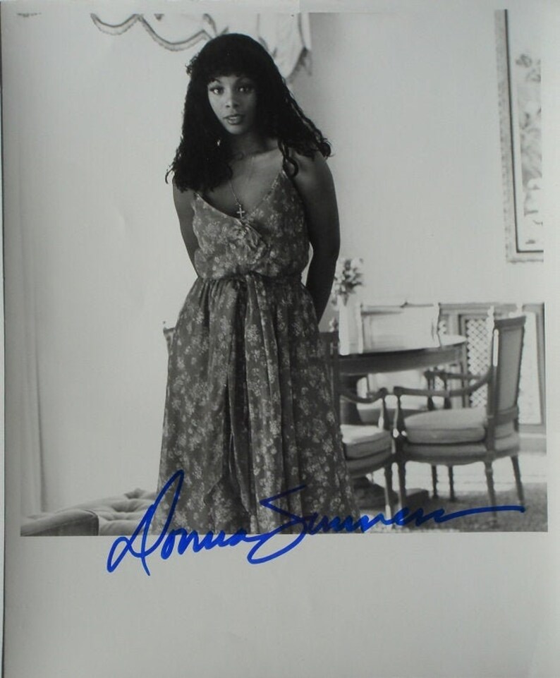 DONNA SUMMER SIGNED Photo Poster painting Queen Of Disco Love To Love You Baby wcoa