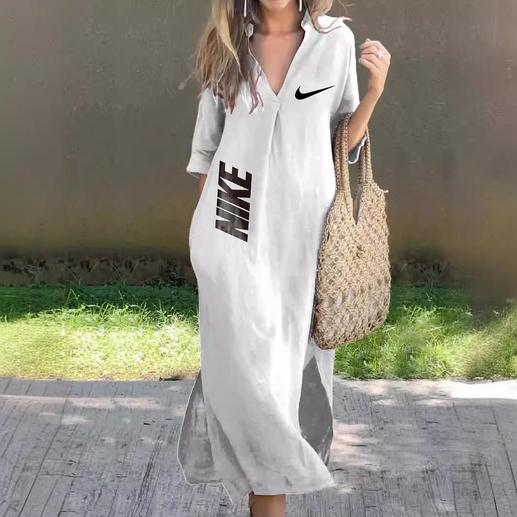 Dámské šaty Nike lichotící postavě