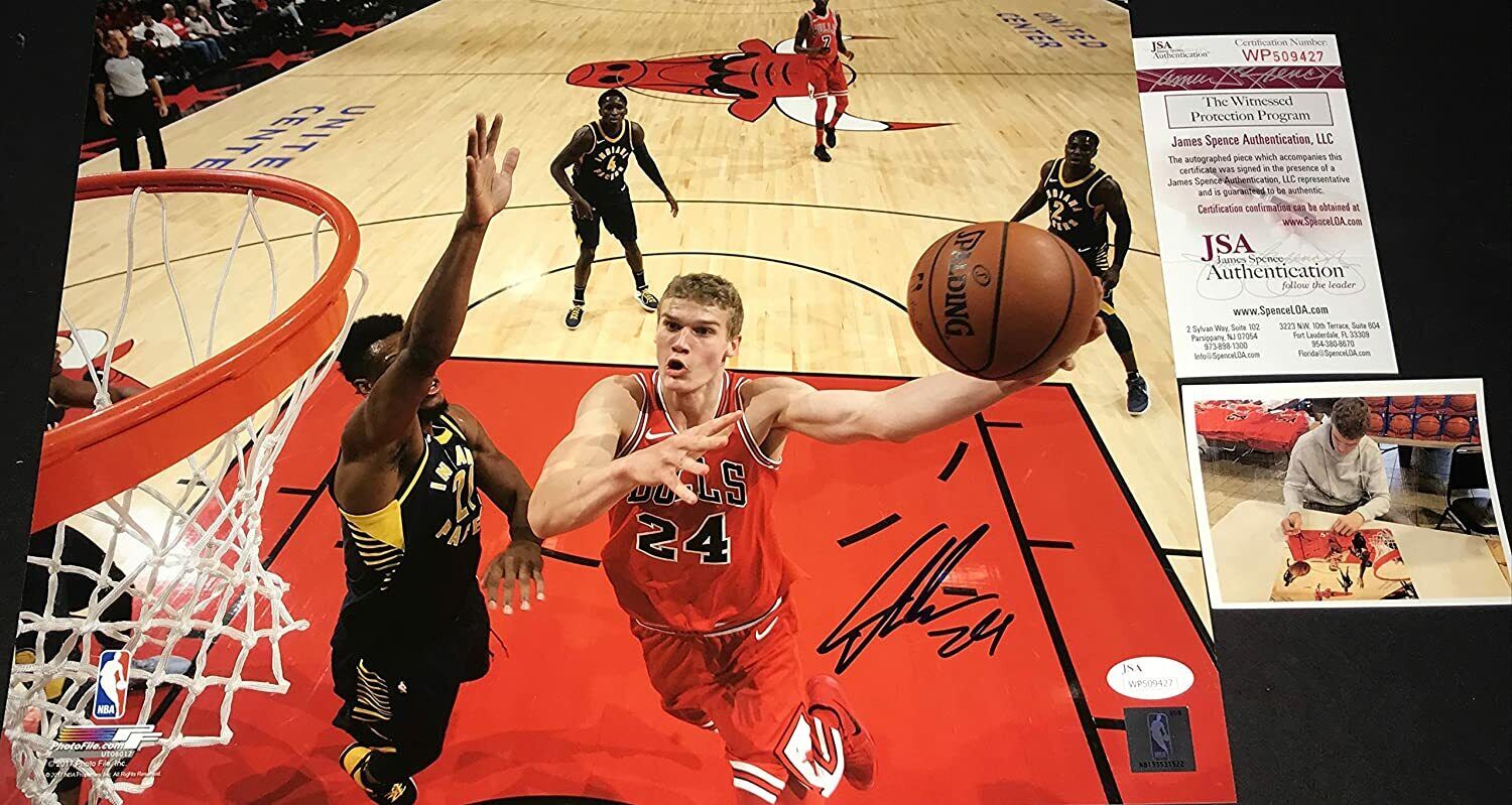 Lauri Markkanen Chicago Bulls Autographed Signed 11x14 JSA WITNESS COA Layup