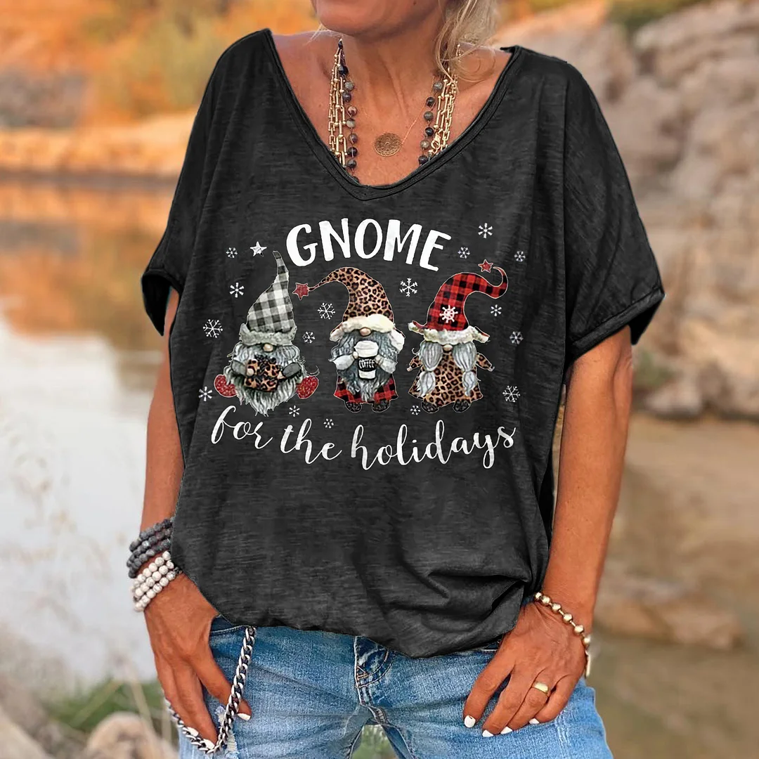 Gnome For The Holidays Printed Casual Women's T-shirt
