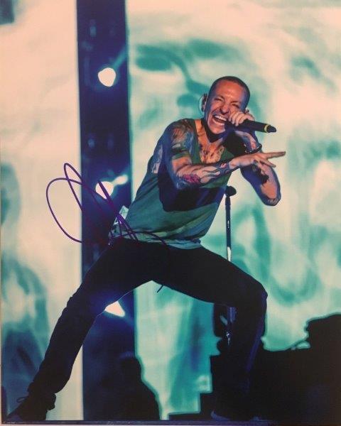 REPRINT - CHESTER BENNINGTON Linkin Park Signed 8 x 10 Glossy Photo Poster painting Poster RP