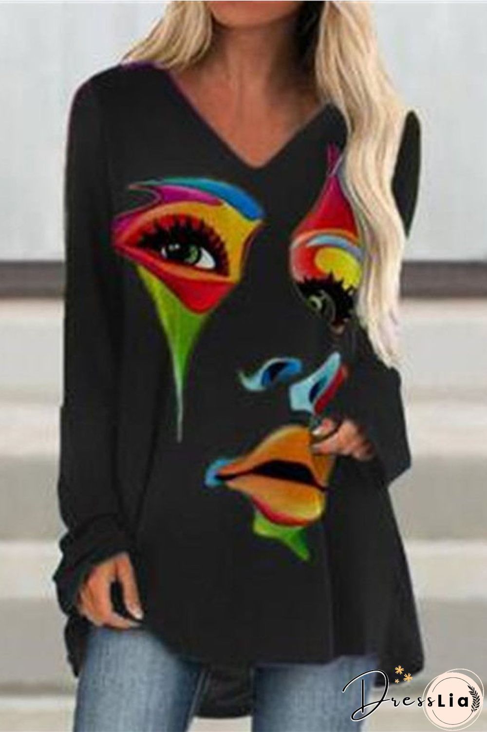 V-Neck Abstract Print Casual T-Shirt