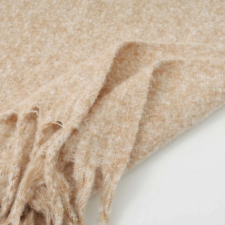 Beauty-Emily Knitted Scarf with Yarn for Warmth and Comfort