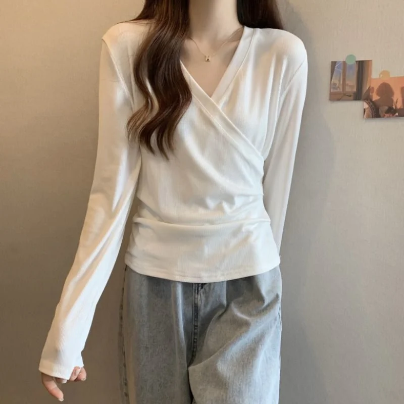 Toloer Toloer V-Neck Long-Sleeved T-Shirt Women 2024 New Design Sense Niche Fold Wear Inside With Heavy Bottom Shirt Tide-Outfit Ideas