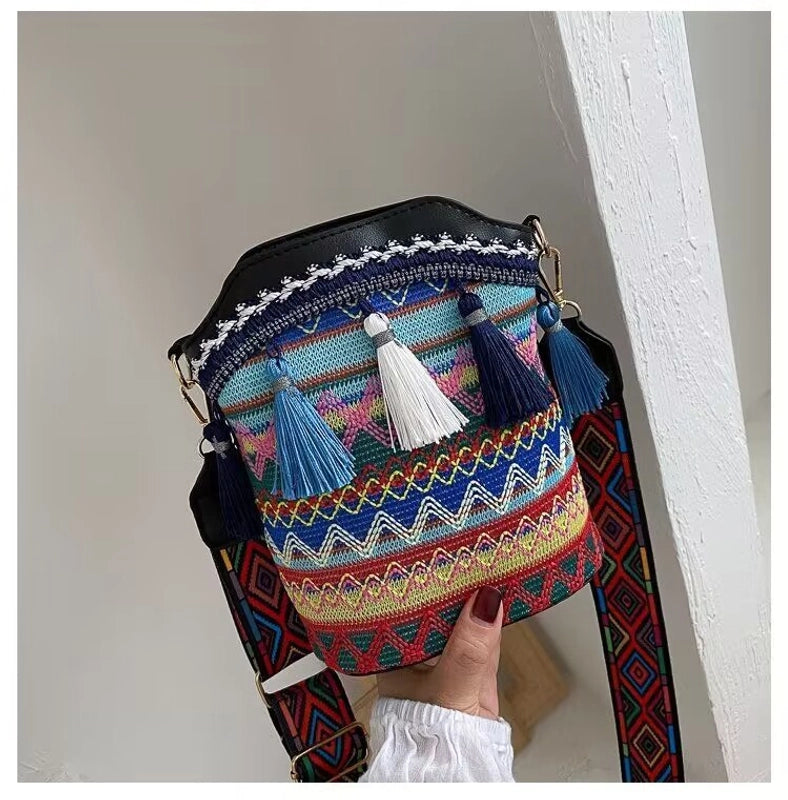 Women’s Small All Seasons Pu Leather Nylon Stripe Ethnic Style Tassel Bucket Zipper Shoulder Bag
