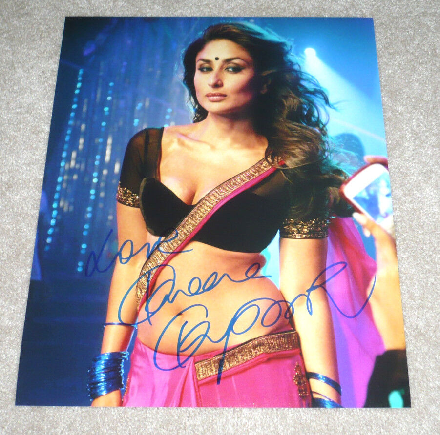 BOLLYWOOD ACTRESS KAREENA KAPOOR KHAN SIGNED 11X14 Photo Poster painting COA 3 IDIOTS JAB WE MET