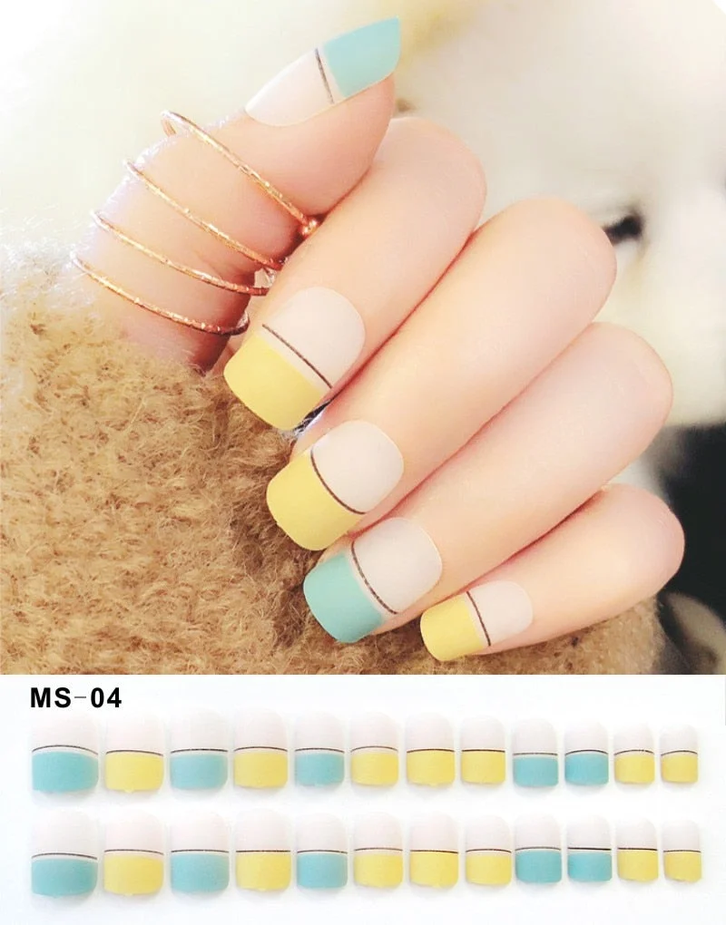 24Pc Matte Fake Nail Art Decoration Red Green White Chic Long Square Head Press on Full Cover False Nails Tips with Glue Sticker-Nail Inspo