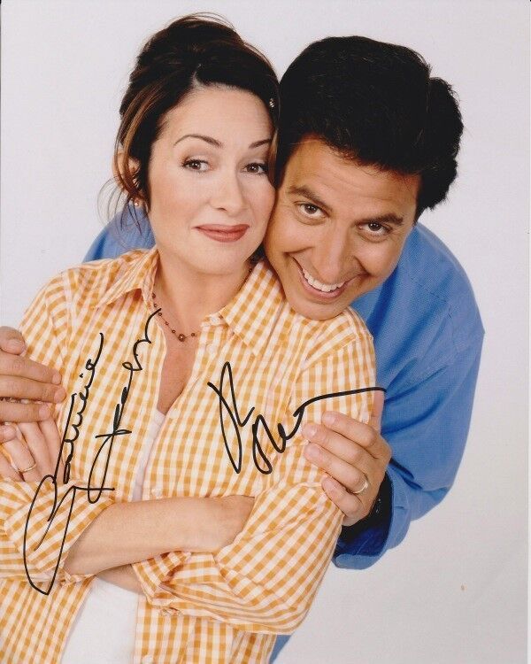 PATRICIA HEATON and RAY ROMANO signed autograph EVERYBODY LOVES RAYMOND Photo Poster painting