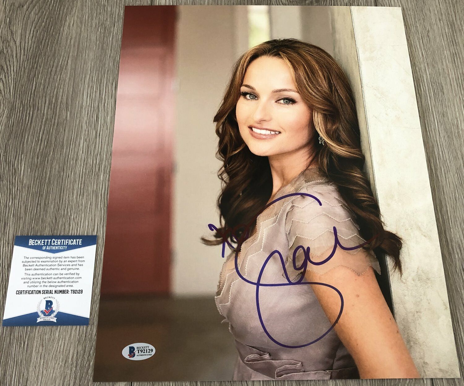 GIADA DE LAURENTIIS SIGNED AT HOME ENTERTAINS 11x14 Photo Poster painting BECKETT BAS COA PROOF