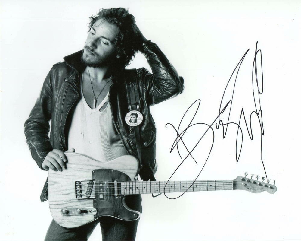 BRUCE SPRINGSTEEN SIGNED AUTOGRAPH 8X10 Photo Poster painting - THE BOSS BORN TO RUN LEGEND REAL