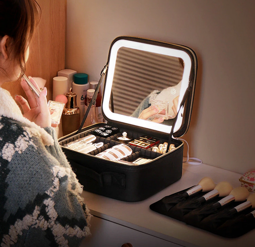 Always prepared Light up Make-up case organiser