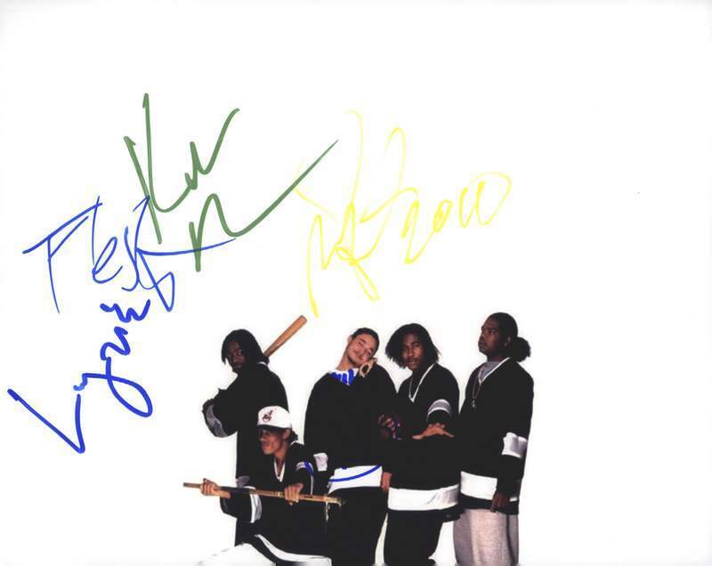 Bone-Thugs N-Harmony authentic signed rap 8x10 Photo Poster painting W/Certificate Autograph 093