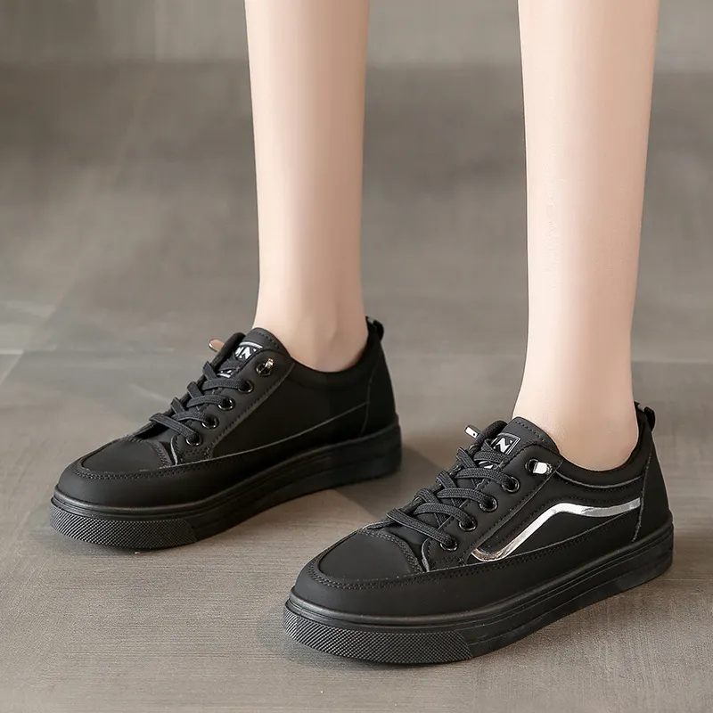 Yyvonne Small White Shoes Women 2025 Spring And Summer New Large-Size Students Single Shoes Small Light Sports Leisure Board Shoes