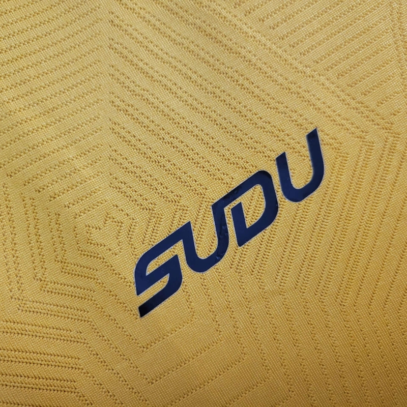 24/25 Wolverhampton Wolves Home Football Shirt Thai Quality