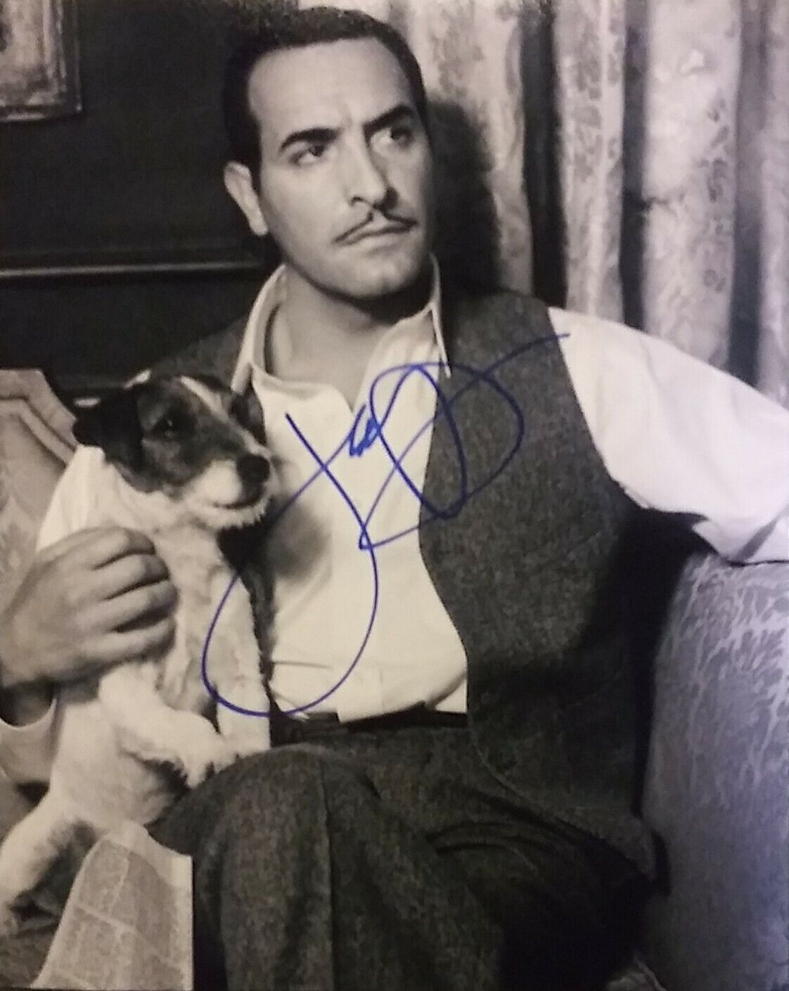 Jean Dujardin signed 8x10