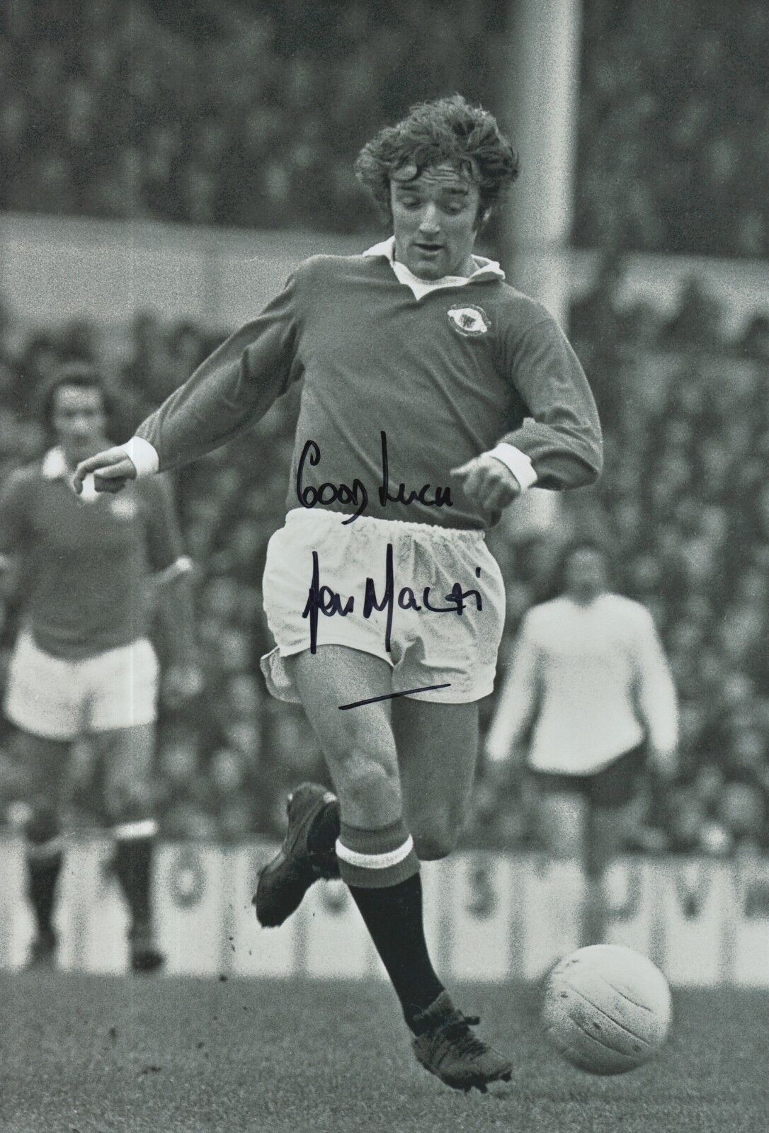 Lou Macari Hand Signed Manchester United 12x8 Photo Poster painting.