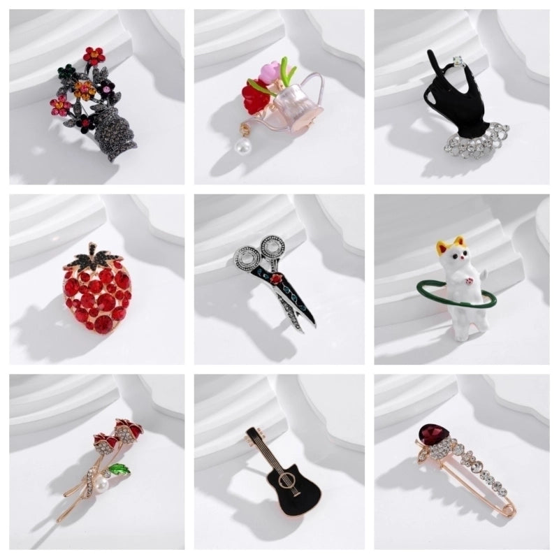 Casual Minimalist Cat Flower Strawberry Alloy Inlay Rhinestones Unisex Brooches