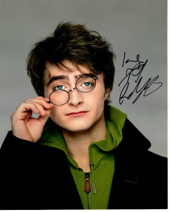 DANIEL RADCLIFFE signed autographed HARRY POTTER 8x10 Photo Poster painting