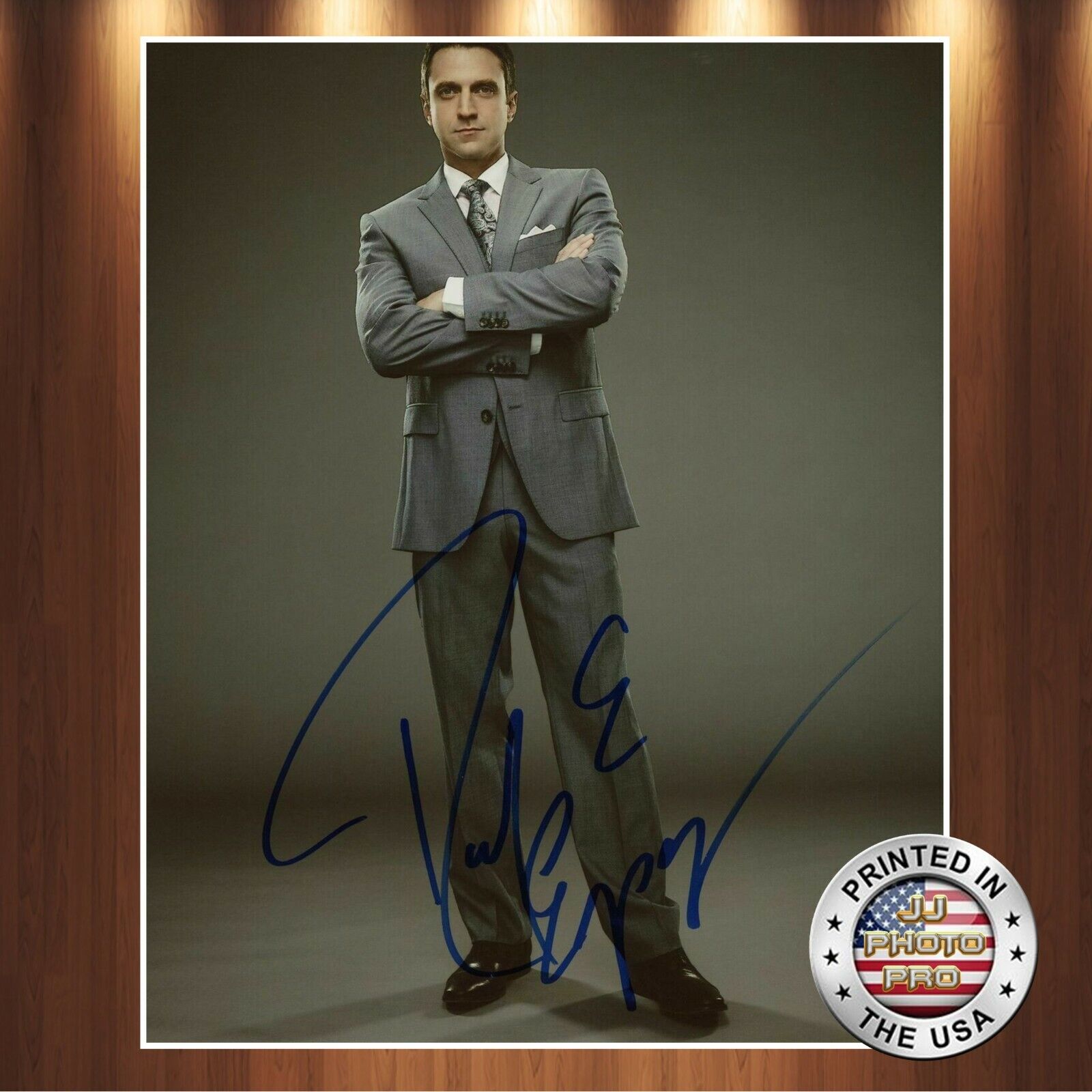 Raul Esparza Autographed Signed 8x10 Photo Poster painting (Law and Order SVU) REPRINT