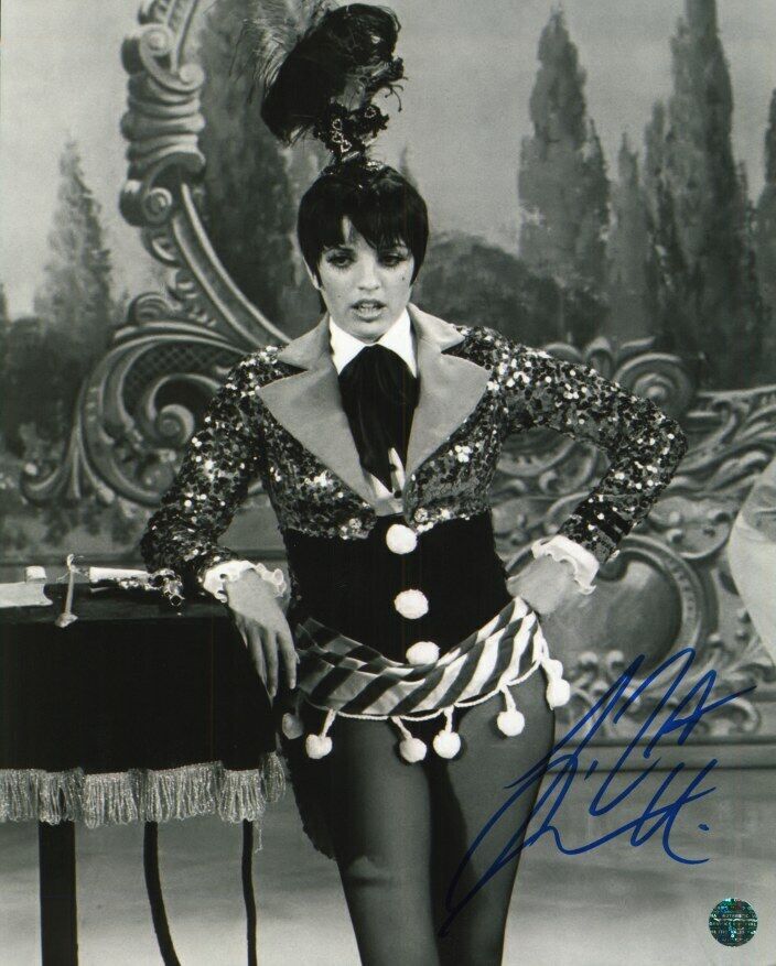 LIZA MINNELLI Autographed Original 8x10 Photo Poster painting LOA TTM